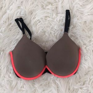 VICTORIAS SECRET PUSH UP BRA